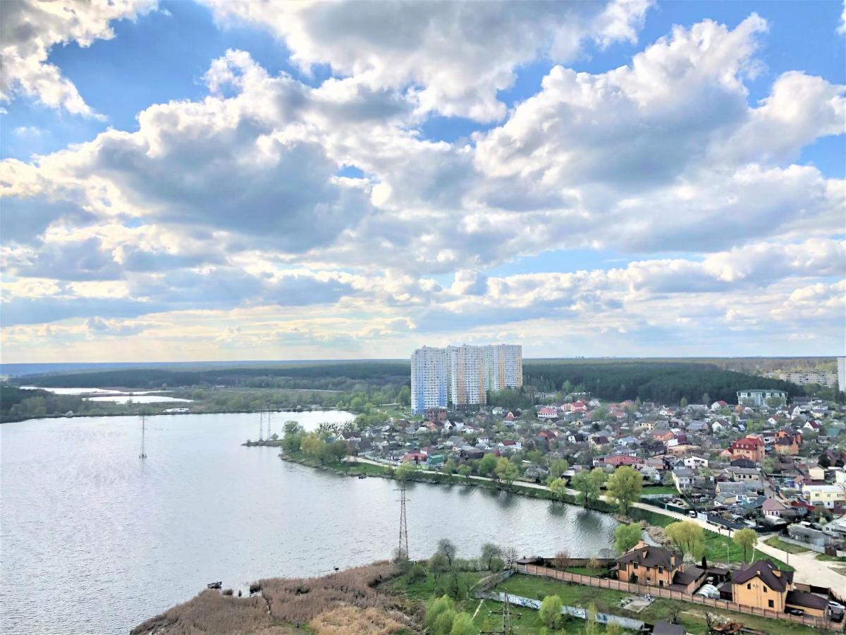 Vip Апартаменти З Видом На Озеро Kyjev Exteriér fotografie